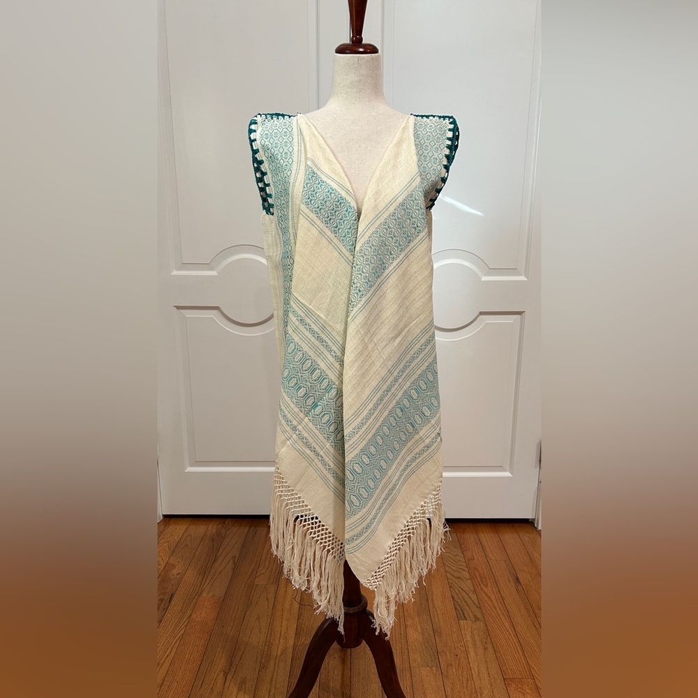 Traditional Mexican rebozo from Oaxaca. Mexican shawl. Fringed open front Vest.